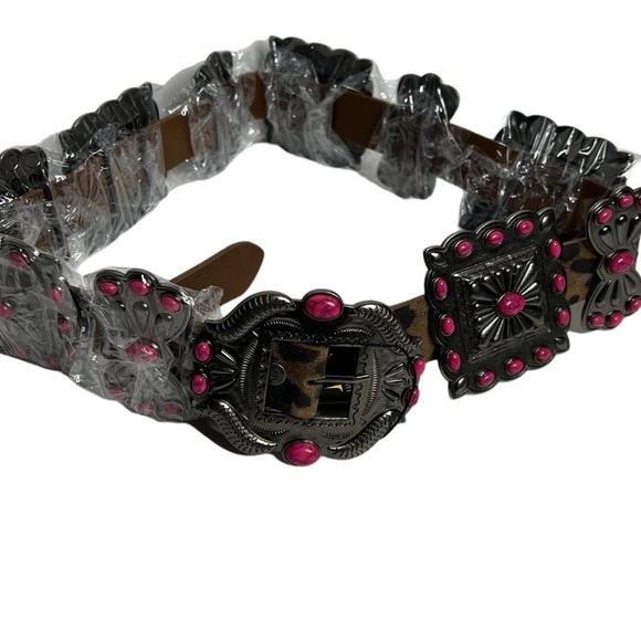 Lucky & Blessed Leopard Pink Turquoise Ribbon Tooled
Square Belt - Picture 4 of 16